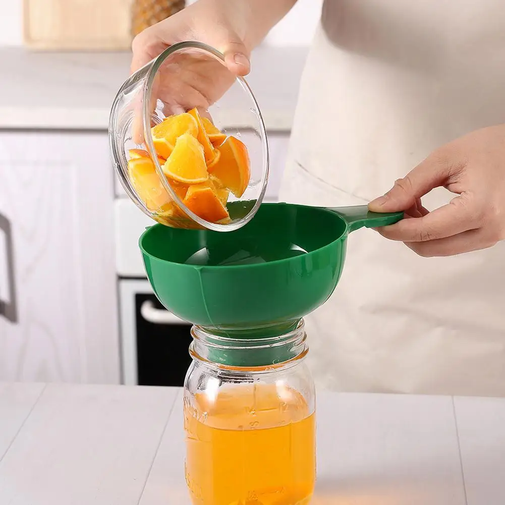 NEW Plastic Canned Funnel Wide - Kitchen Gadgets New recension och pris